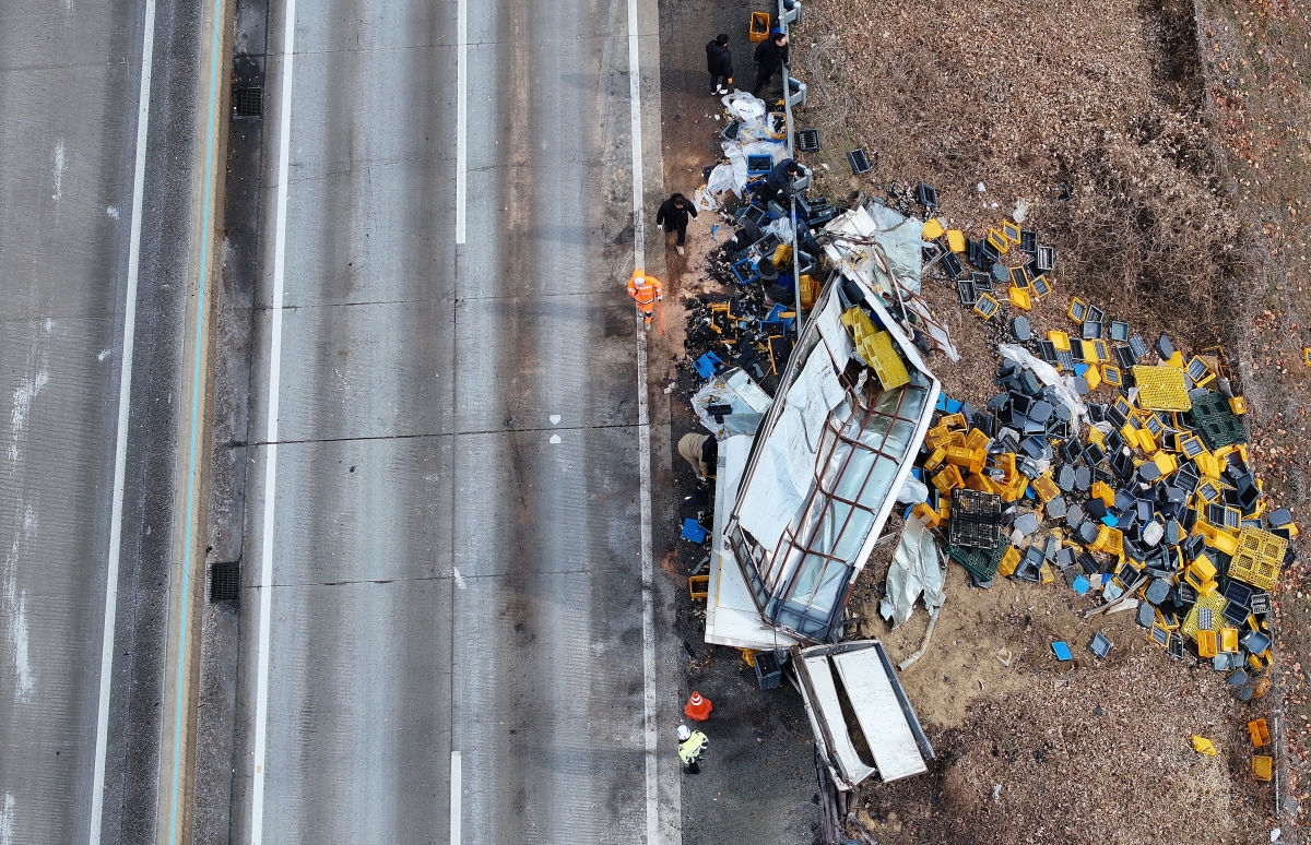 다수 사상자 나온 서산영덕고속도로 다중추돌사고 현장