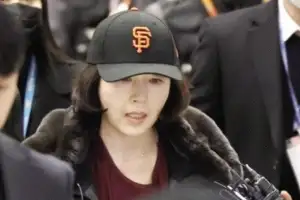 “강선우 측에 1억 줬다” 말 바꾼 김경 귀국날…경찰, 강·김 주거지 등 압수수색 ‘수사 속도전’