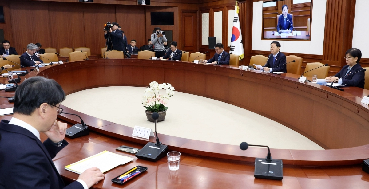 구윤철 부총리, 경제관계장관회의 겸 성장전략 TF 주재