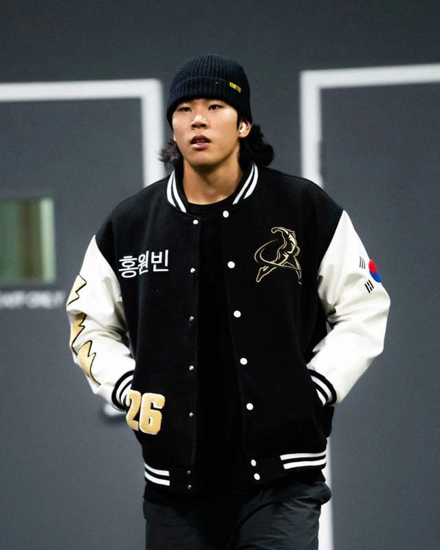 홍원빈. 트레드 애슬레틱 X 캡처