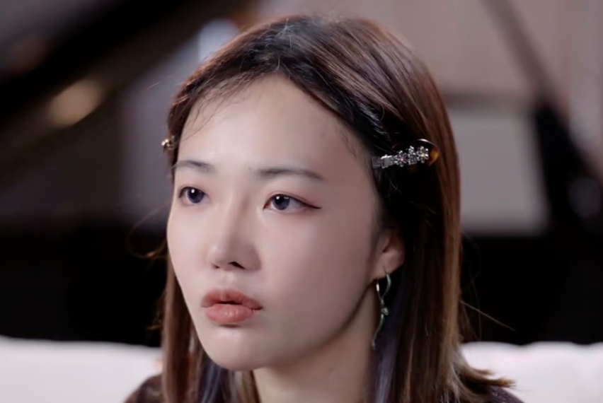 중국에서 교통사고를 당해 왼쪽 팔과 다리를 잃었지만 희망을 잃지 않고 장애인들에게 일자리를 제공하는 구두 세척 사업을 시작해 성공을 거둔 30세 여성의 사연이 전해지며 감동을 주고 있다. 더우인