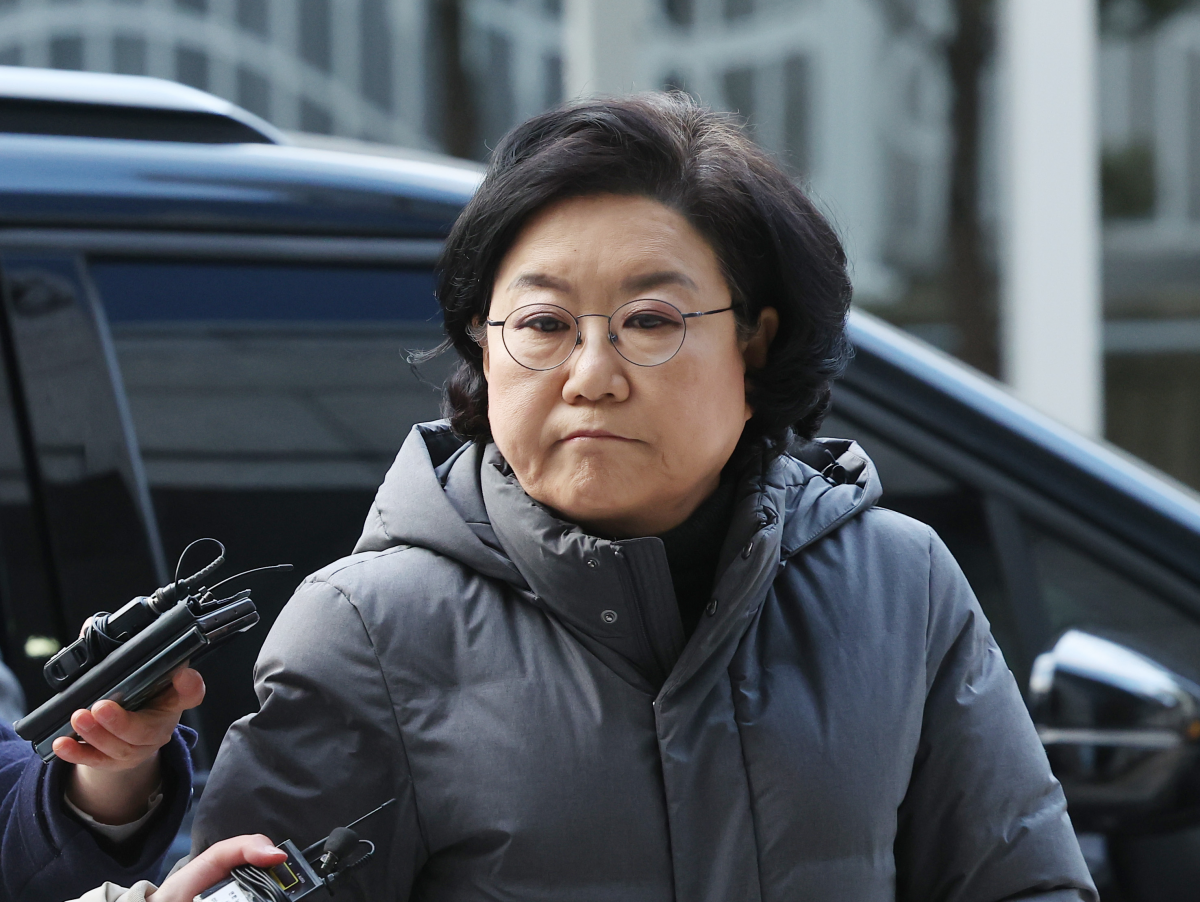 이혜훈 기획예산처 장관 후보자가 12일 서울 중구 예금보험공사에 마련된 인사청문회 준비 사무실로 출근하고 있다. 연합뉴스