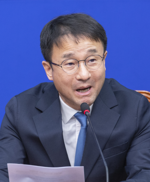 더불어민주당 한병도 원내대표가 12일 국회에서 열린 최고위원회의에서 발언하고 있다. 연합뉴스