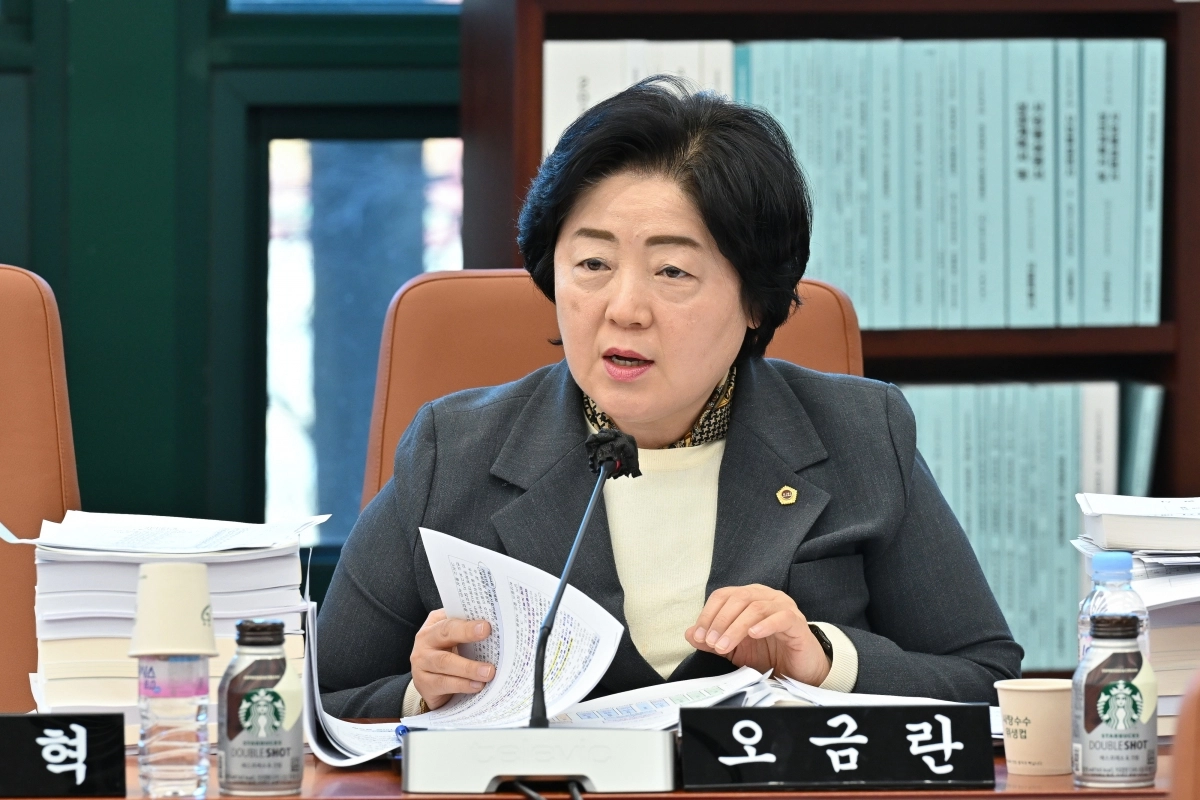 예산결산특별위원회 2026년도 예산안 심의에서 발언중인 오금란 의원