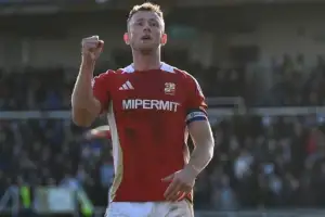 “부적절 외설행위”…두 차례 ‘중요 부위’ 접촉한 축구선수 중징계