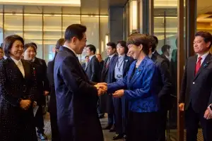 김혜경 여사 보고 환하게 웃은 다카이치 “정말 아름다우시네요”