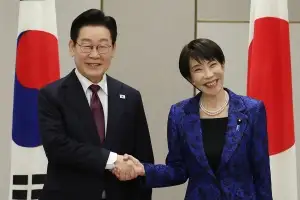 李 “한일 협력 어느 때보다 중요”… 다카이치 “지역 안정 위해 공조”