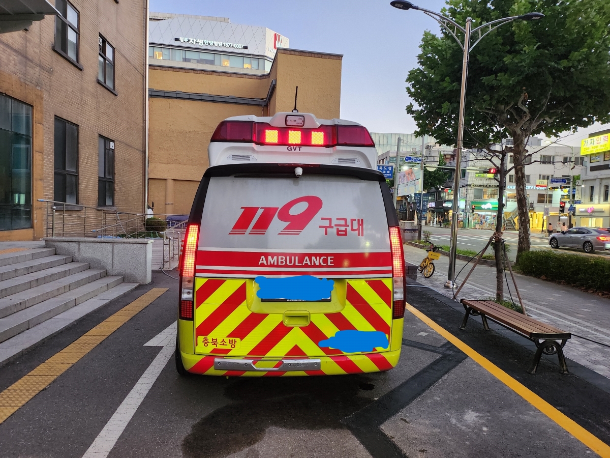 119구급차.