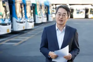 김동연, “서울버스 파업 장기화 땐 공공버스 노선 요금 무료화”