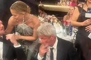 “객석서 불 붙여”…시상식서 당당 흡연한 톱배우 논란 [포착]