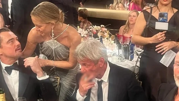 할리우드 배우 숀 펜이 골든글로브 행사 중 시상식장 내부에서 흡연을 하는 모습이 포착돼 논란이 일고 있다. X 캡처