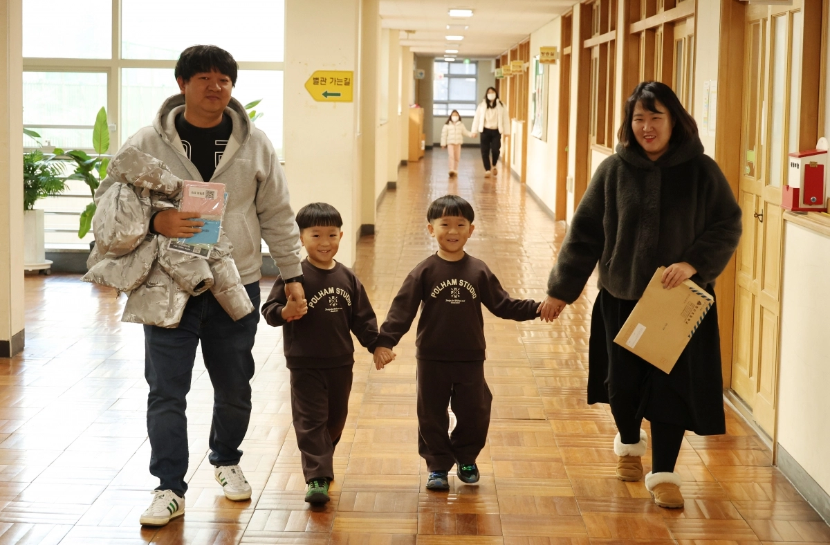 우리 같이 입학해요.