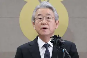 강호동 ‘3억 겸직’ 농민신문 회장 사임