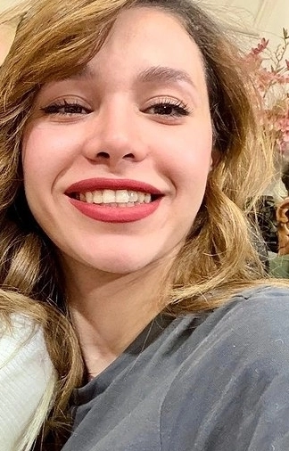 이란 반정부 시위 과정에서 사망한 대학생 루비나 아미니안.  노르웨이 기반 인권 단체 이란인권(IHR) 홈페이지 캡처