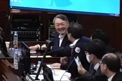 윤석열, 사형 구형되자 ‘웃음’…방청객은 ‘미친XX’ 욕설