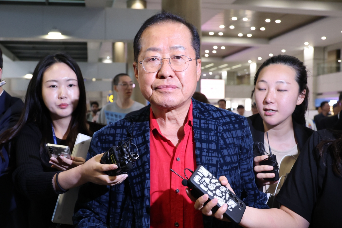 국민의힘 대선 후보 경선에서 탈락한 뒤 정계 은퇴를 선언하고 하와이에 체류했던 홍준표 전 대구시장. 2025.06.17. 뉴시스