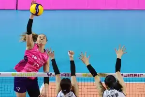 레베카 ‘32점 폭발’… 흥국생명, 2위 눈앞