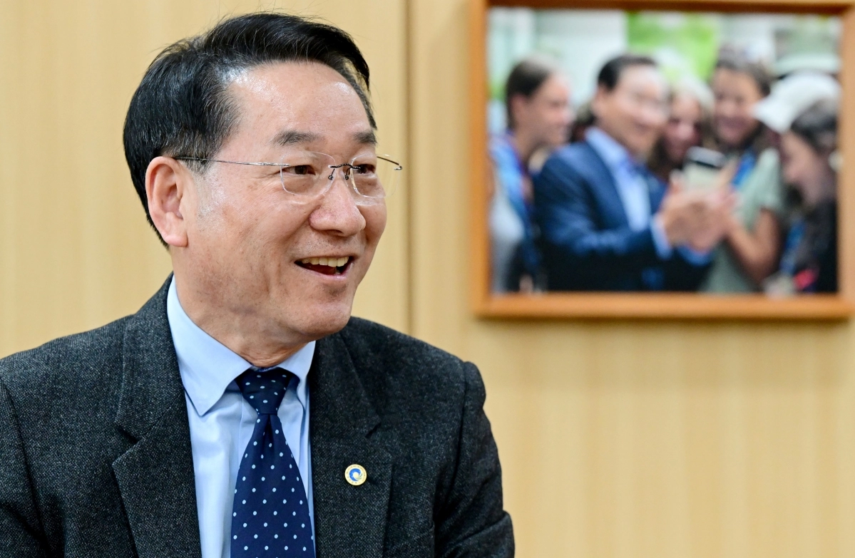 유정복 인천시장이 14일 서울신문과의 신년 인터뷰에서 새해 시정 목표를 설명하고 있다. 인천시 제공