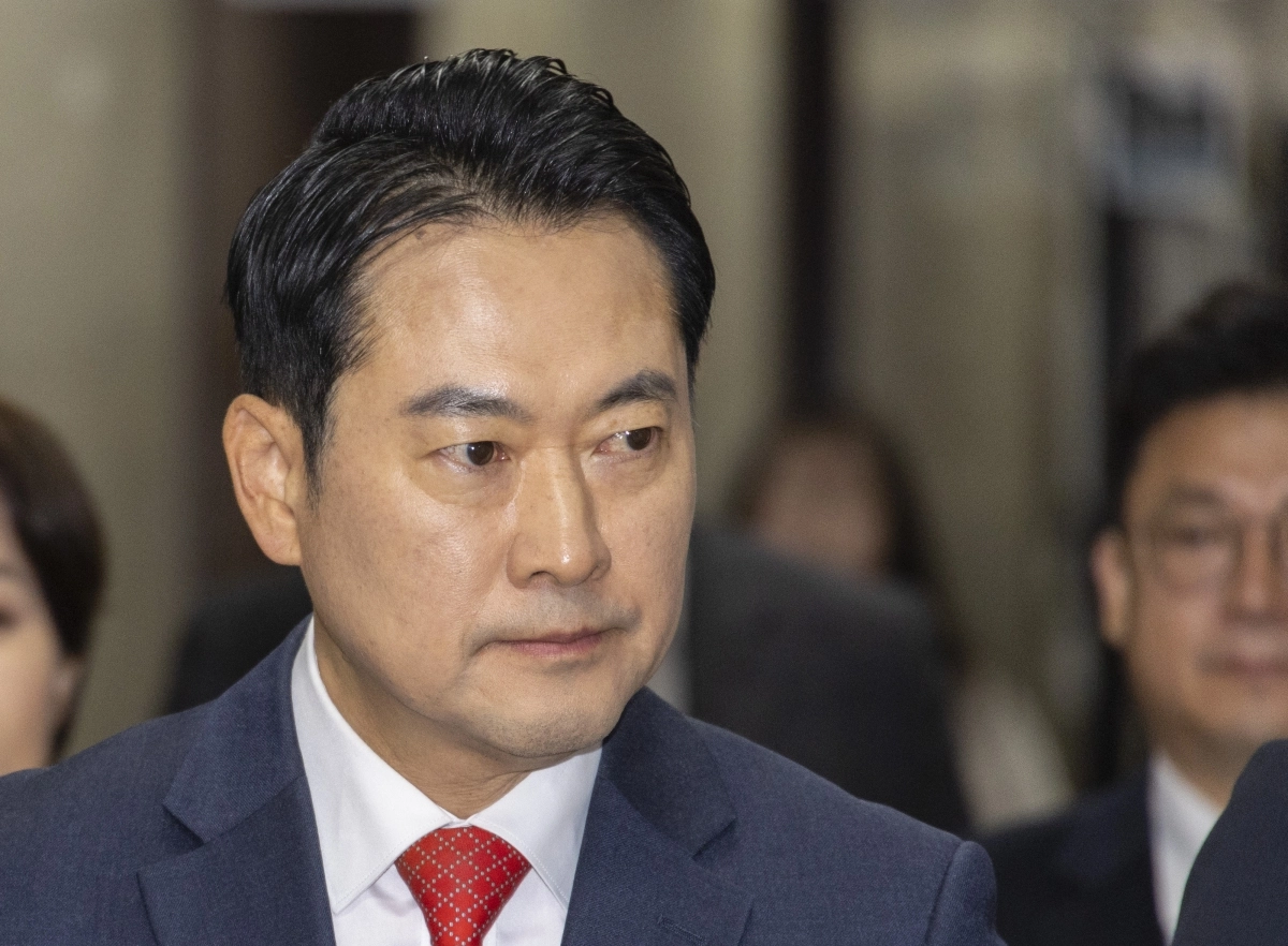 장동혁 국민의힘 대표가 15일 국회에서 열린 최고위원회의가 열린 회의실로 향하고 있다. 2026.1.15. 연합뉴스