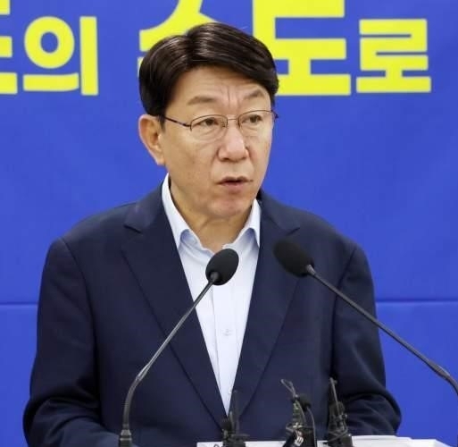 우범기 전주시장이 완주-전주 통합이 늦지 않았다며 미래 세대를 위한 결단을 호소했다.