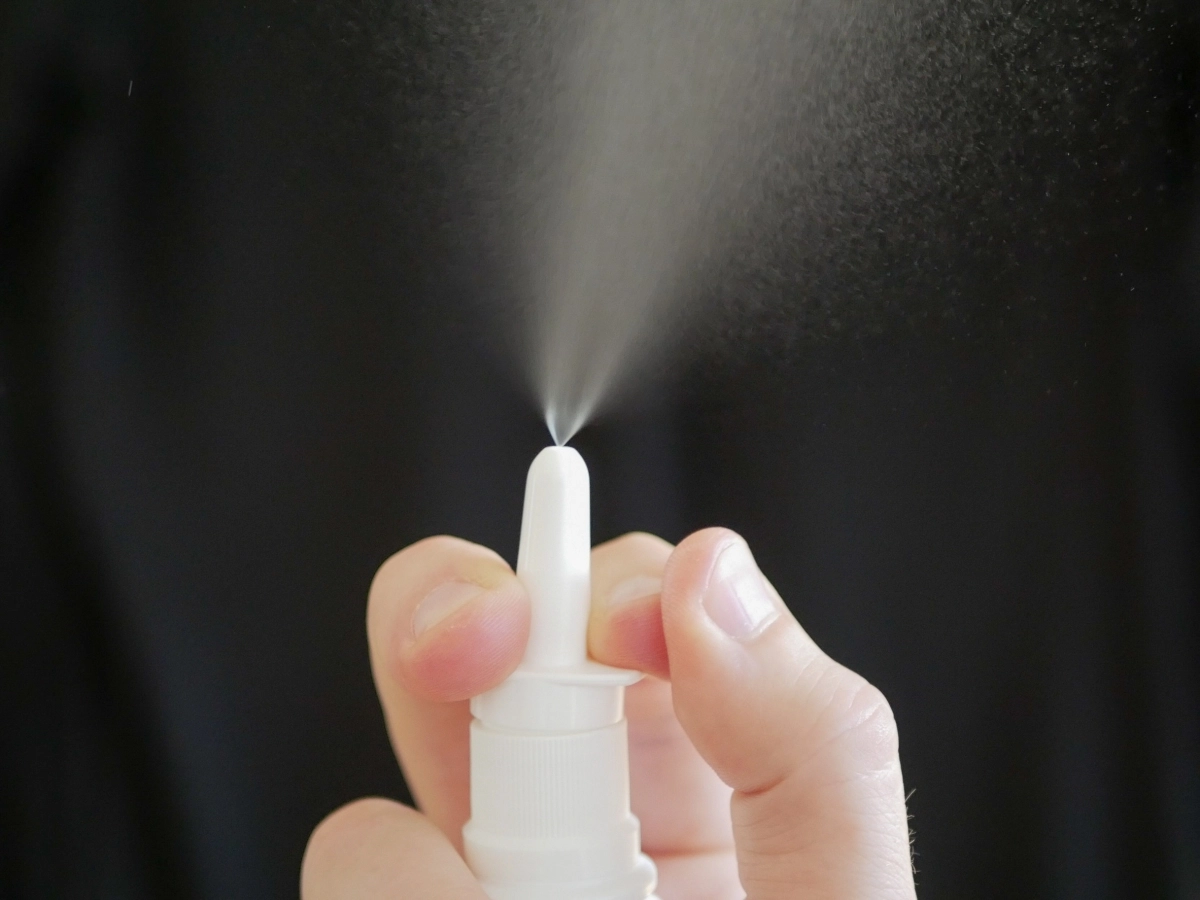 코막힘 완화 스프레이 자료 이미지. 123rf