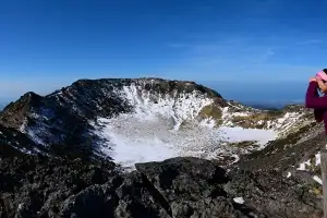 머뭇거림 ‘툭’ 내려놓고… 대지의 품에 ‘쿵’ 안기네
