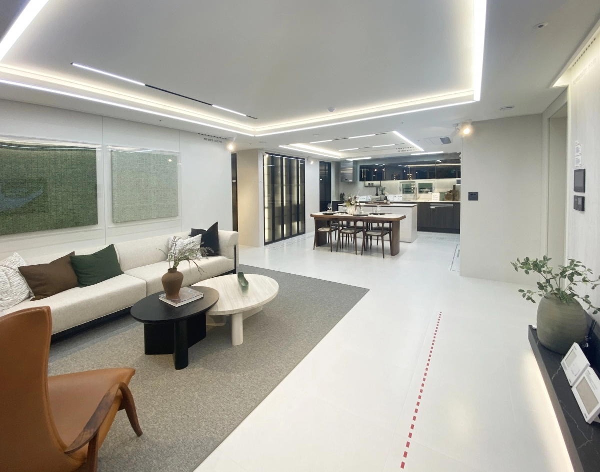 김포 사우역 지엔하임 견본주택 중 101타입 실내. 문장건설 제공