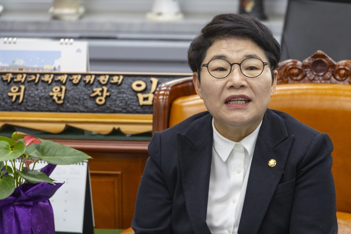 이혜훈 후보자 청문회 관련 입장 밝히는 임이자 재정경제기획위원장