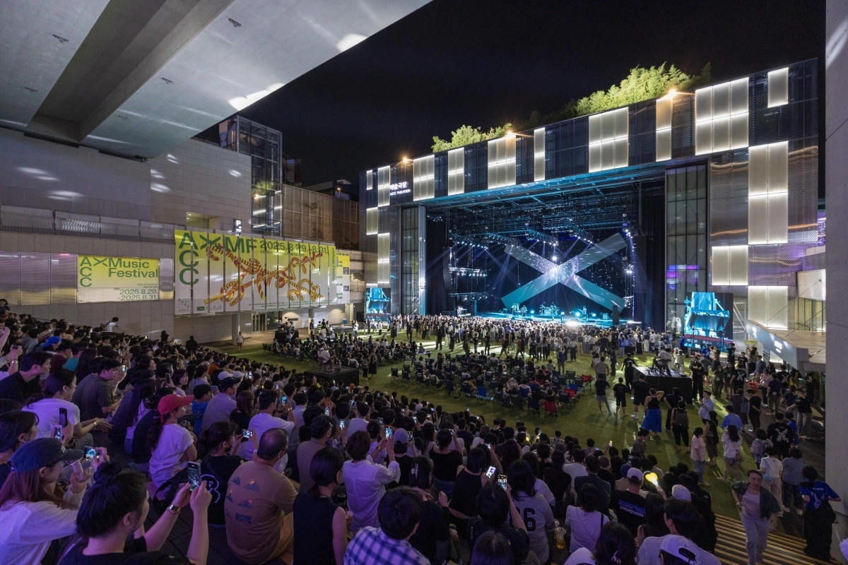 2025 엑스뮤직페스티벌-오존 X 카더가든.