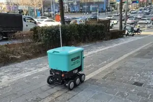 9차선 건넌 배달로봇, 그보다 더 어려운 ‘사회적 문턱’ 넘기