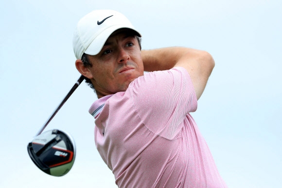 로리 매킬로이의 드라이버 스윙.