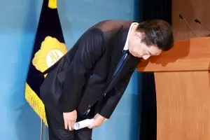 ‘공천헌금 의혹’ 김병기, 결국 자진 탈당…제명 처분 일주일 만에