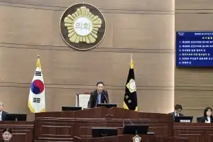 충남 천안시의회 김행금 의장 불신임안 ‘가결’…첫 사례