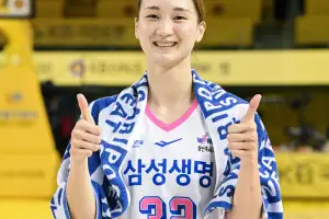 ‘인생경기’ 윤예빈이 손잡았던 ‘이 남자’…“안아야겠어요”