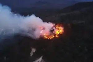 울산 울주군 작천정 산불… 헬기 등 투입 주불 ‘진화’