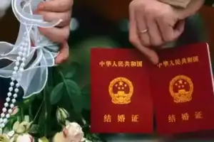 중국 인구 감소, 한국보다 빨라...평균 1명도 안 낳아