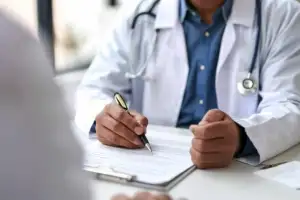 “6070대 남성들 주의” 심상치 않더니…공포의 ‘이 암’, 폐암 제쳤다