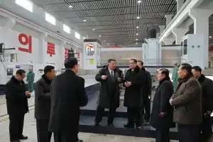 공장 현대화 차질에 질타… 김정은, 현장서 내각 부총리 해임
