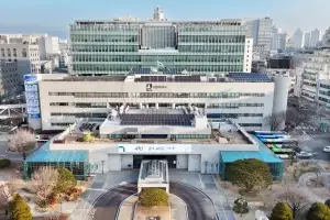 ‘현수막 인권 침해 막는다’…수원시, 표준 매뉴얼 마련