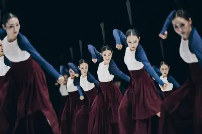 ‘K무용’의 완벽한 정중동… 무용계 오스카상 품었다