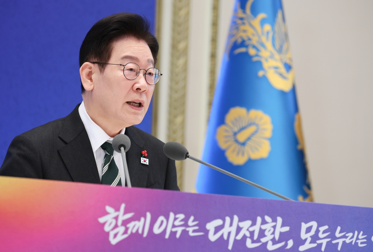 이재명 대통령이 21일 청와대 영빈관에서 열린 신년 기자회견에서 취재진 질문에 답변하고 있다. 2026.1.21 뉴스1