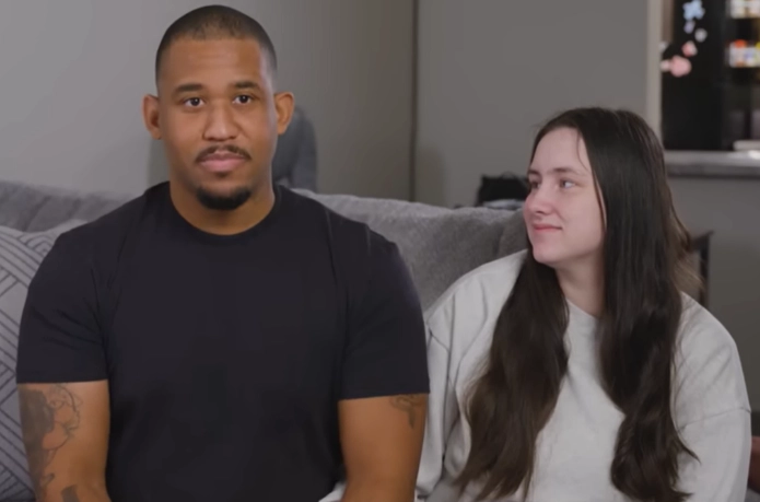 미국에서 네 아이를 둔 23세 여성이 생명이 위험할 수 있다는 의사의 경고에도 불구하고 다섯째 임신 소식을 전해 눈길을 끌고 있다. 유튜브