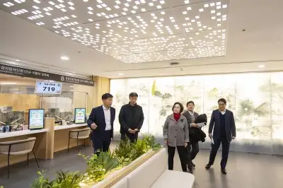 용산구 종합행정타운 민원실, 힐링정원으로 재탄생