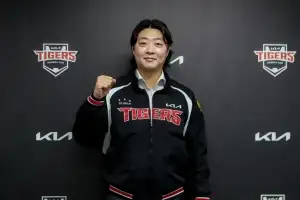 K9 자주포 대신 기아차 탔다…김범수 KIA와 3년 20억원 계약