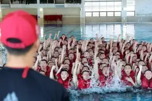[포토] “파이팅!” 해군 전투 수영