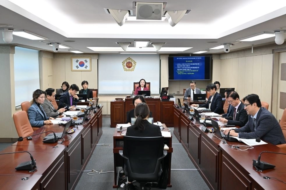 지난 21일 제1차 회의를 개최한 ‘서울시의회 이커머스 시장의 여성 인력 취·창업 활성화를 위한 특별위원회’