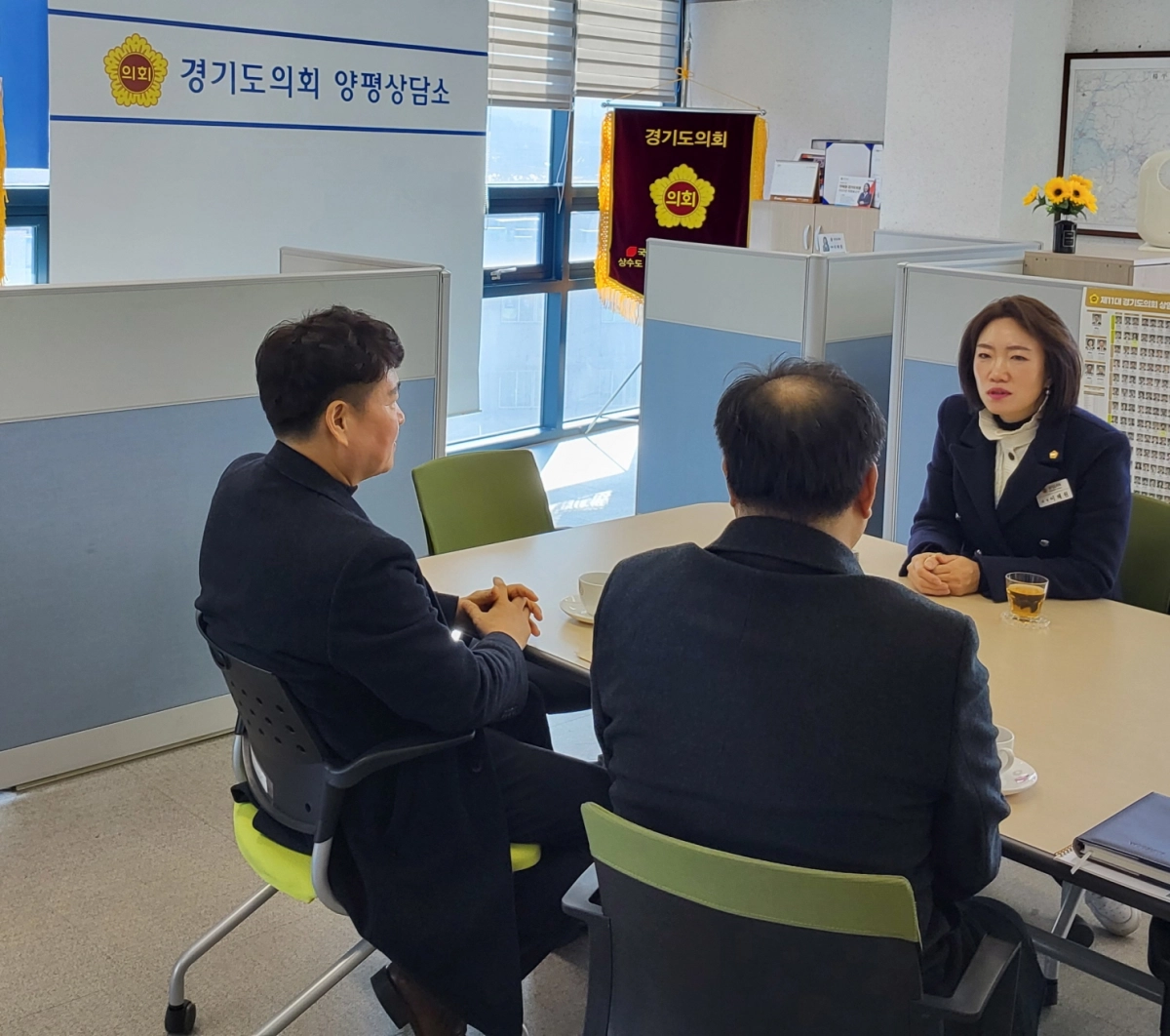 이혜원 의원이 21일 양평상담소에서 민원 상담 정담회를 열고, 지역 주민들의 다양한 의견을 청취하고 있다.(사진=경기도의회)