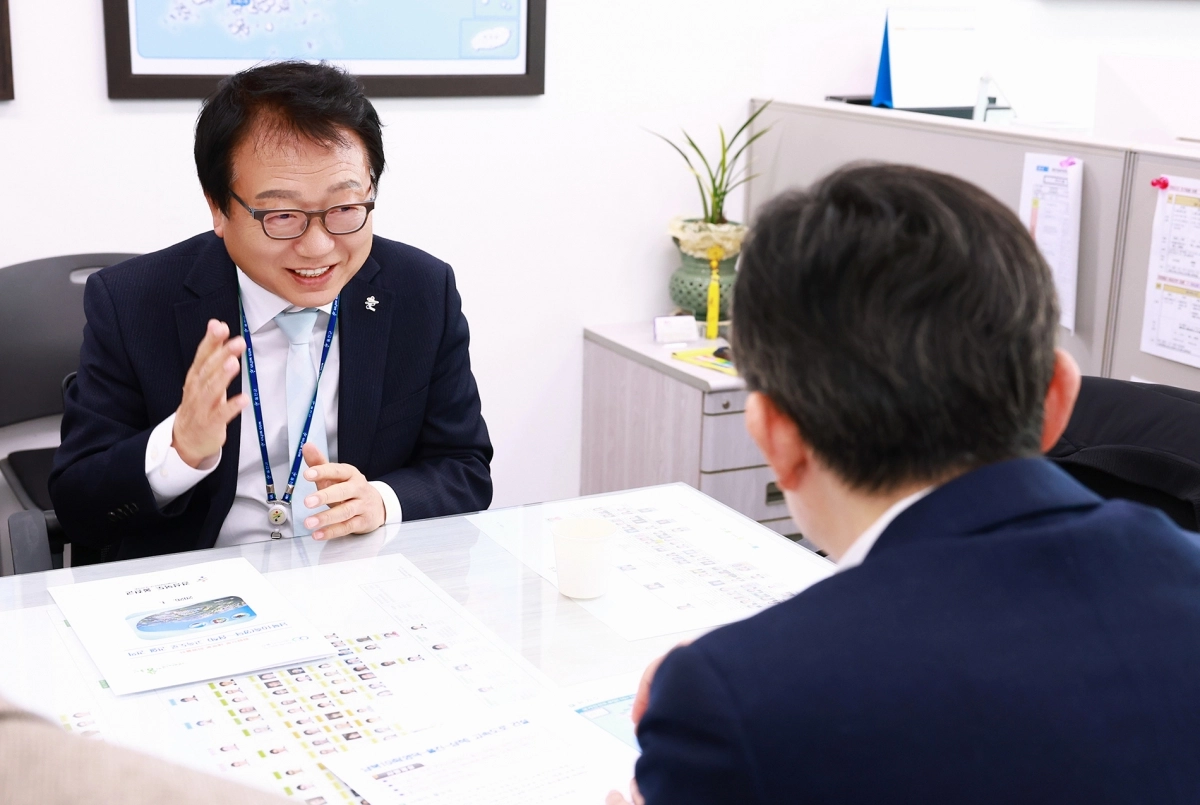 경북 울진군 고속도로 건설 필요성을 설명하는 손병복 울진군수. 울진군 제공