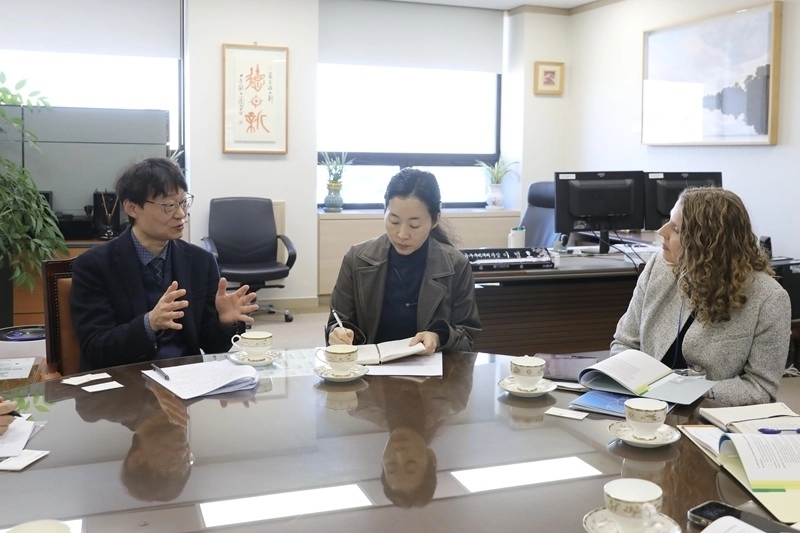 면담하는 이명호 국가데이터처 차장