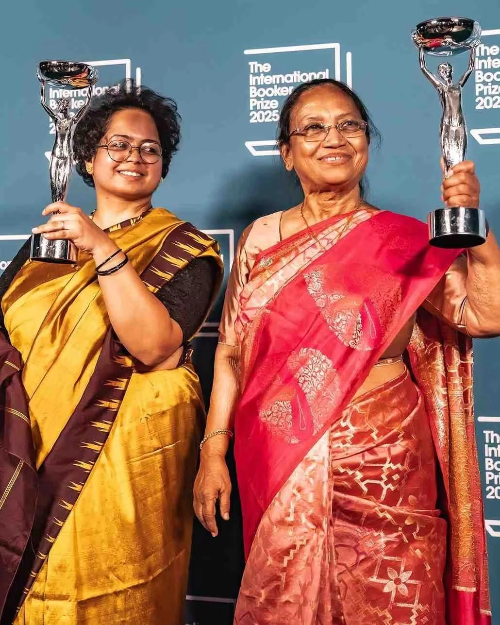 작가 바누 무슈타크(오른쪽)와 옮긴이 디파 바스티. www.grazia.co.in 갈무리